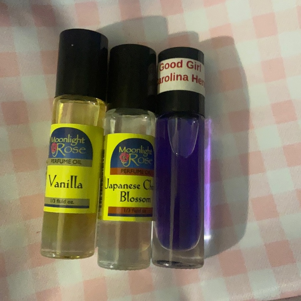 3 perfume oils 💕 Good Girl Carolina Herrera, Jape ese Cherry Blossom, Vanilla